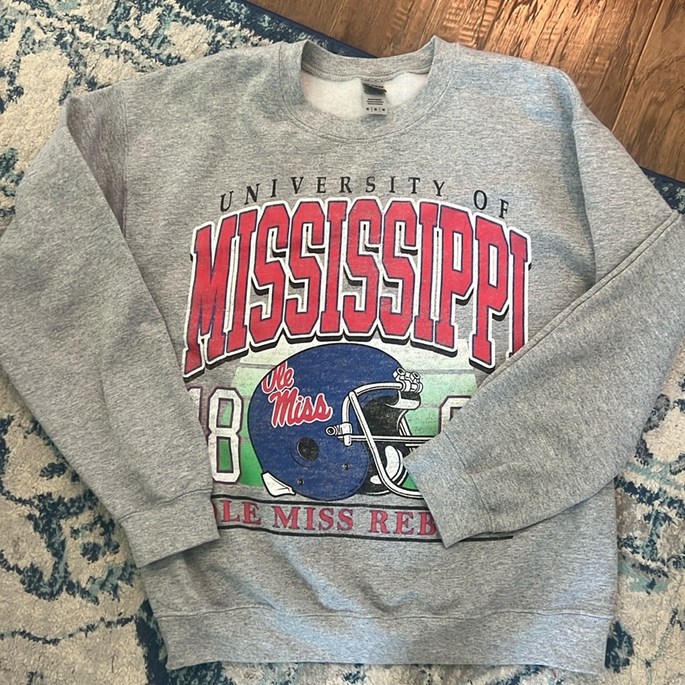 ole miss crew neck /sweatshirt